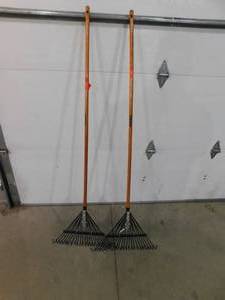lot 90 image: (2) Husky 53 in. Long Wood Handle 22 in. Steel Leaf Rake
