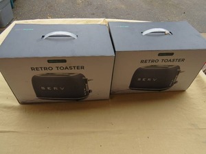 lot 11 image: 2 Piece Lot of Retro Toasters