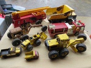 lot 41 image: Mixed Lot of Tonka and Nylint Trucks