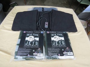 lot 65 image: Mixed Lot of NFL Throw Blankets Auto Electric Blankets - 2 of Each