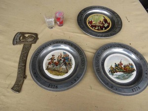 lot 73 image: Mixed Lot of Collectible Home Decor