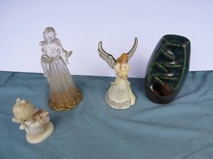 lot 90 image: Mixed Lot of Decor Items