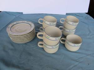 lot 98 image: Tienshan Stoneware Coffee Cups and Platters