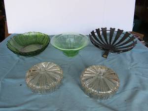 lot 99 image: Mixed Lot of Serving Bowls