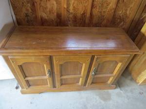 lot 102 image: 51L x 17W x 30H CabinetHutch
