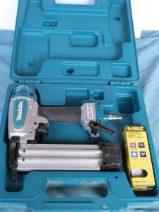 lot 110 image: Makita AF506 2 Brad Nailer