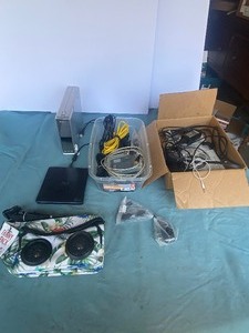 lot 142 image: Mixed Lot of Electronics and Cords