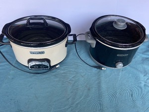 lot 130 image: Mixed Lot of Crock Pots