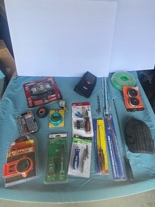 lot 134 image: Mixed Lot of Home Hardware Items