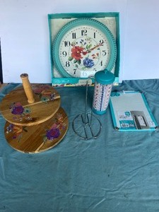 lot 128 image: Mixed Lot of Household Items