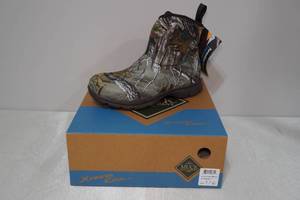 lot 18 image: Muck Boots Mens Excursion Pro Mid Boots -Size 7