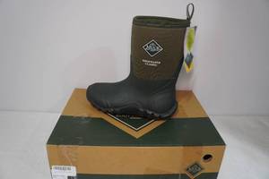 lot 22 image: Muck Boots Mens Edgewater Classic Mid Boots -Size 4