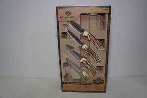 lot 64 image: Mossy Oak 4-Pack Stag Finish Knife Set