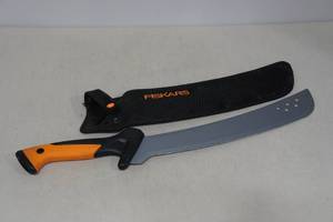 lot 65 image: Fiskars Machete Knife