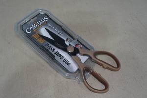 lot 70 image: Camillus Pro Game Shears