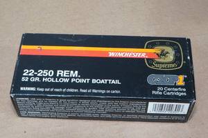 lot 135 image: 20 Winchester Supreme .22-250 Rem 52 Gr HP BT Ammo