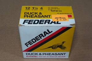 lot 140 image: 25 Federal Duck & Pheasant 12 Gauge 2-34 4 Shot Shotshells