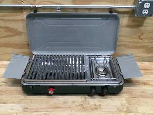 lot 23 image: Bass Pro Shops High Output Propane Grill and Stove