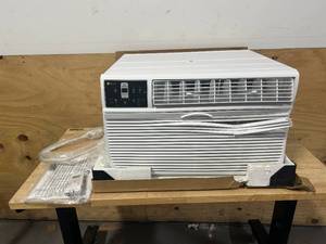 lot 114 image: SEASONS ST12R2 230V Window Air Conditioner