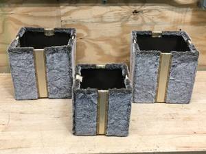 lot 85 image: Lot Of 3 - Fuzzy Boxes
