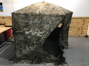 lot 142 image: Blackout Draw On Confidence X5S 5-Sided Hub Blind (One Side Is Broken)