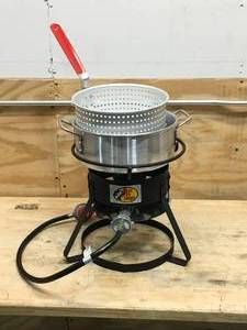 lot 147 image: Bass Pro Shops 6.5-Qt. Aluminum Fish Fryer Model # TF2181103-BA-00 (Tested And Works) (Pan Dented)