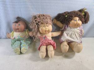lot 181 image: (F-2) Cabbage Patch Dolls...