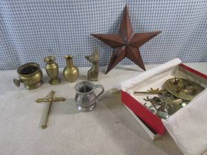 lot 195 image: (EC1) Assorted Vintage Brass and Other Metal