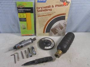 lot 196 image: (EC1) Lot of Misc...