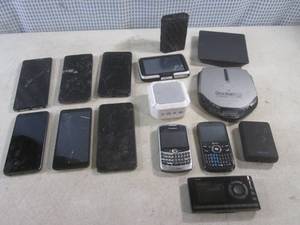 lot 197 image: (EC1) Assorted Small Electronics Including Broken Screen Cell Phones