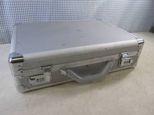 lot 203 image: (EW6) Solo Aluminum Brief Case...