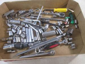 lot 214 image: (EC1) Assorted SocketsRatchets Etc...