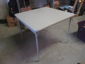 lot 258 image: (BS) 34 Folding Table ...