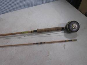 lot 278 image: (H-2) Shakespeare Wonderod No. FY-608  9-0 Fly Fishing Rod and Reel