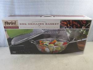 lot 51 image: (EW3) Parini Stainless Steel BBQ Grilling Basket 11.5 Diameter