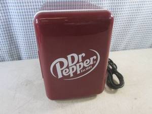 lot 68 image: (BSB) Dr Pepper 6-Can Mini Beverage Fridge