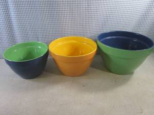lot 75 image: (BS) 3pc Over and Back Stoneware Mixing Bowls 10, 9 and 8