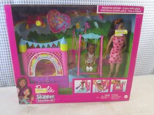 lot 89 image: (EW6) Barbie Bounce House Set...