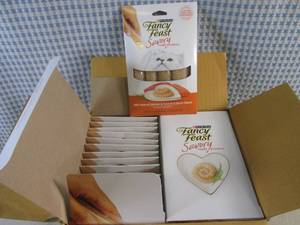 lot 326 image: (BR3) Case of Cat Treats 30 - 4-Pack  2 Inner Boxes with 15 4-Packs Fancy Feast Puree Salmon & Tuna Past Date