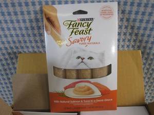 lot 327 image: (BR3) Case of Cat Treats 30 - 4-Pack  2 Inner Boxes with 15 4-Packs Fancy Feast Puree Salmon & Tuna Past Date