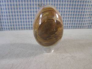 lot 330 image: (FS) Polished Stone Egg - 2 34 x 2