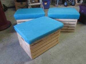 lot 335 image: (BR2) 3 Wood Crates with Thick Padded Tops 22 x 16 x 14 High
