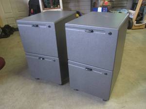 lot 336 image: (FRNT) 2 Matching Locking 2-Drawer File Cabinets on Wheels with Key - All 4 Drawers Lock with Same Key