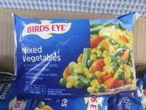 lot 383 image: (FRZ) Case of 12 Bags Frozen Mixed Vegetables 1 Pound Bags Past Date