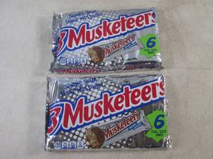 lot 412 image: (B-3) 12 - 3 Musketeers Candy Bars - 2 Packages of 6 Full Size Bars Best by March 2024