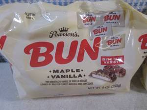 lot 420 image: (C-1) 4 Bags Bite Size Bun Maple Vanilla Candy Best by Feb 2024