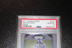 lot 15 image: 2017 Prizm Silver Dalvin Cook #231 Rookie Card PSA 102