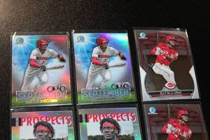 lot 25 image: 2023 Bowman Chrome Elly De La Cruz Baseball Card Lot  7 Cards