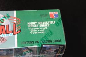 lot 33 image: 1992 Fleer Baseball Factory Sealed Complete Set