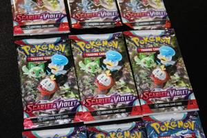 lot 72 image: Pokemon Scarlet & Violet Base Set Factory Sealed Pack Lot  9 Packs